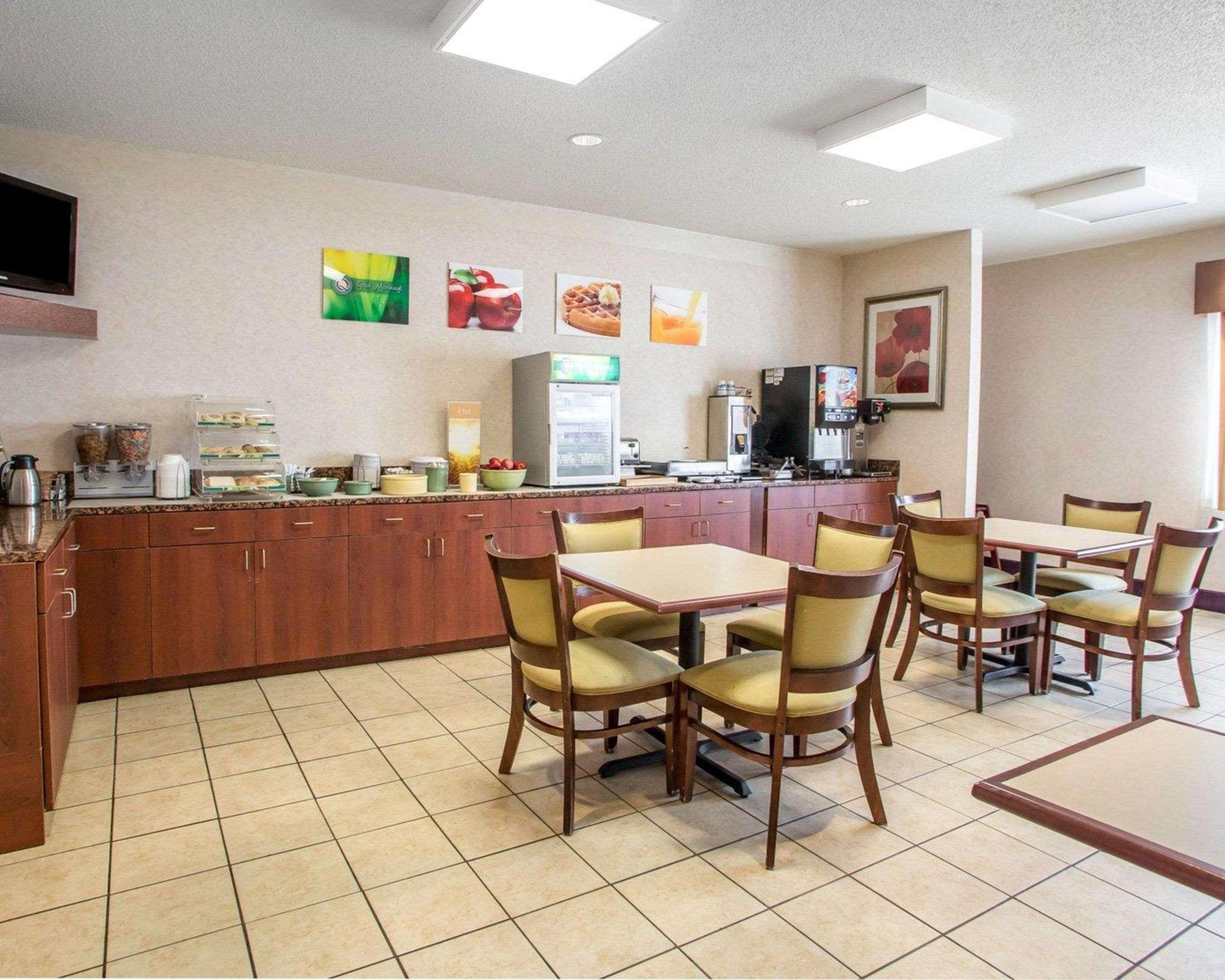 Quality Inn Меррилвилл Экстерьер фото