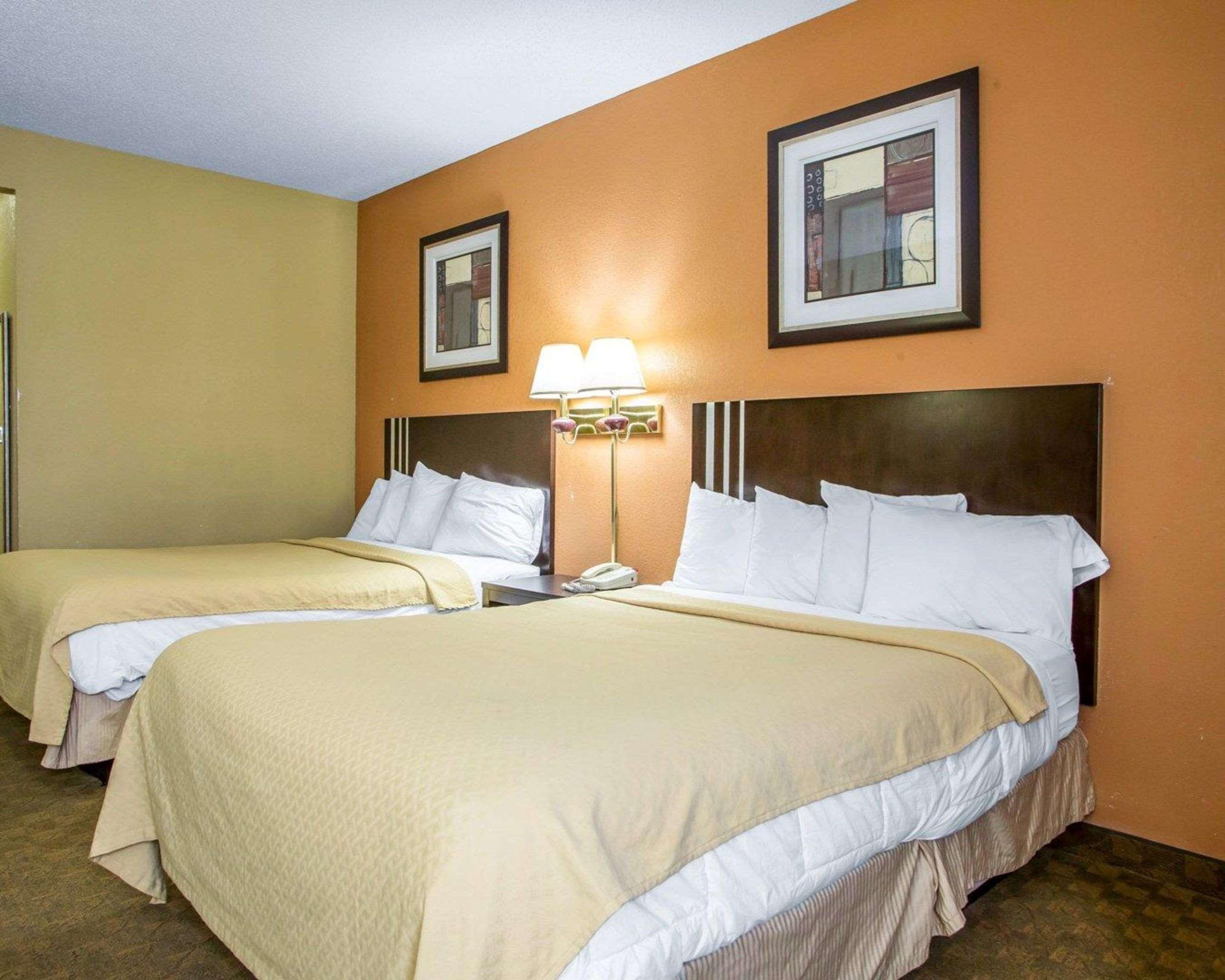 Quality Inn Меррилвилл Экстерьер фото