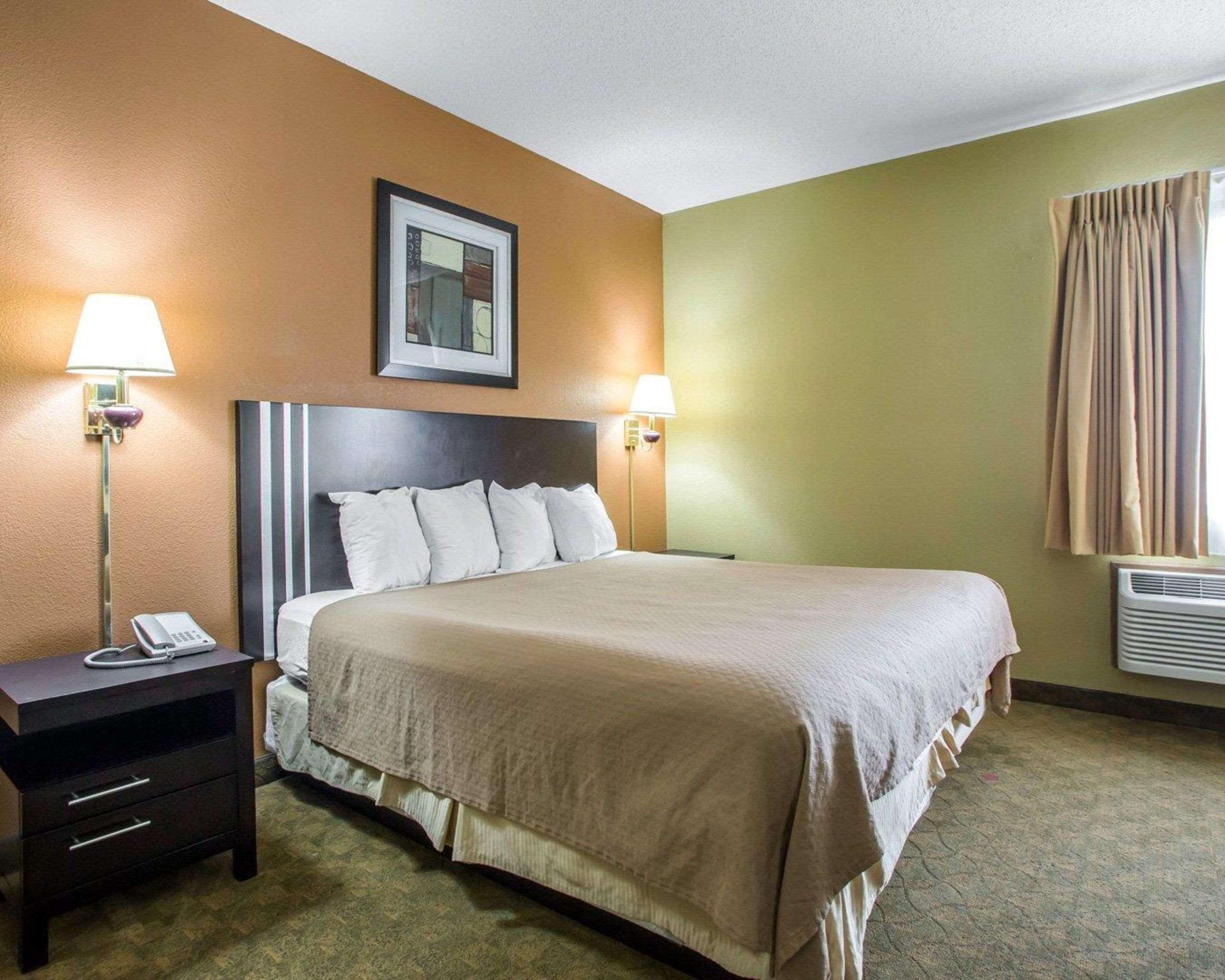 Quality Inn Меррилвилл Экстерьер фото