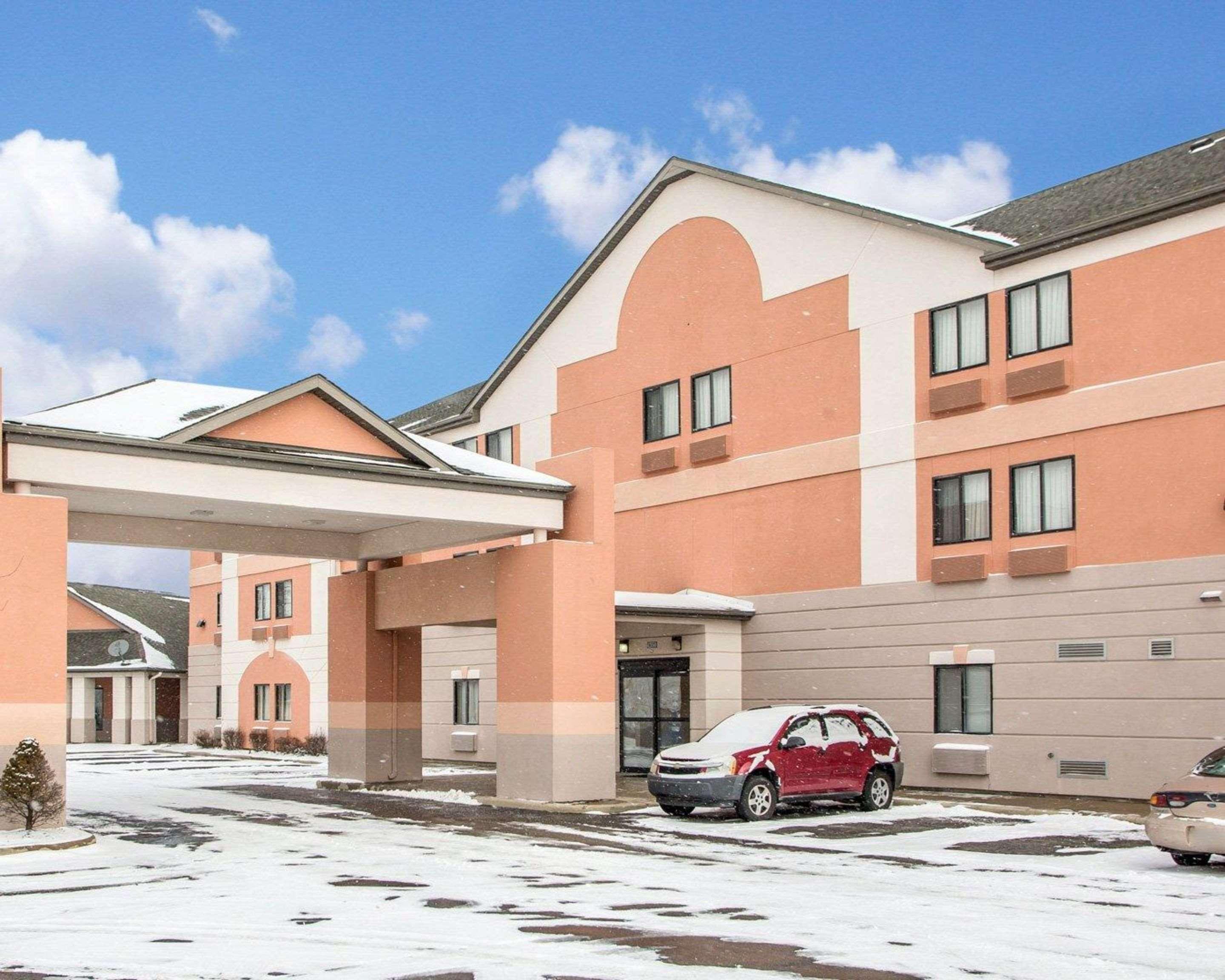 Quality Inn Меррилвилл Экстерьер фото