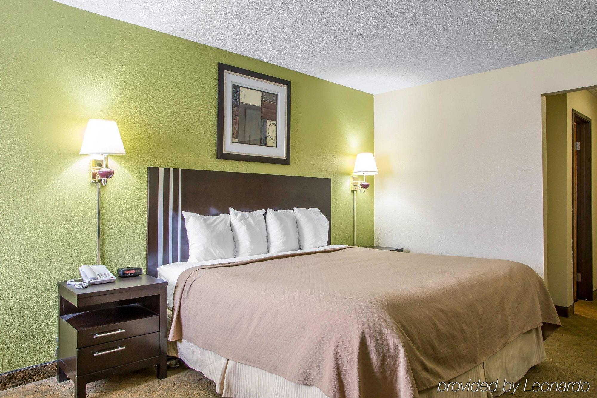 Quality Inn Меррилвилл Экстерьер фото