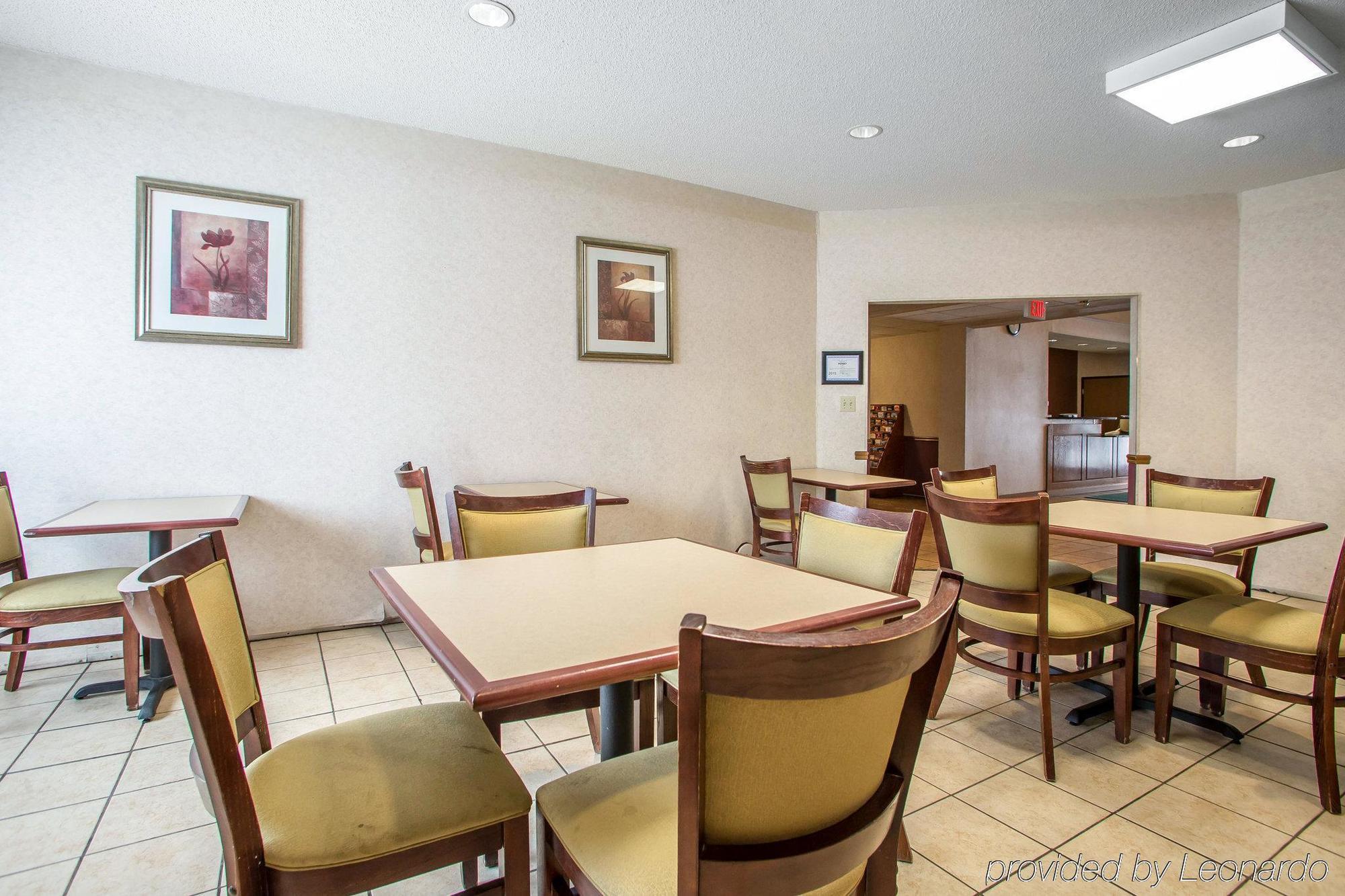 Quality Inn Меррилвилл Экстерьер фото
