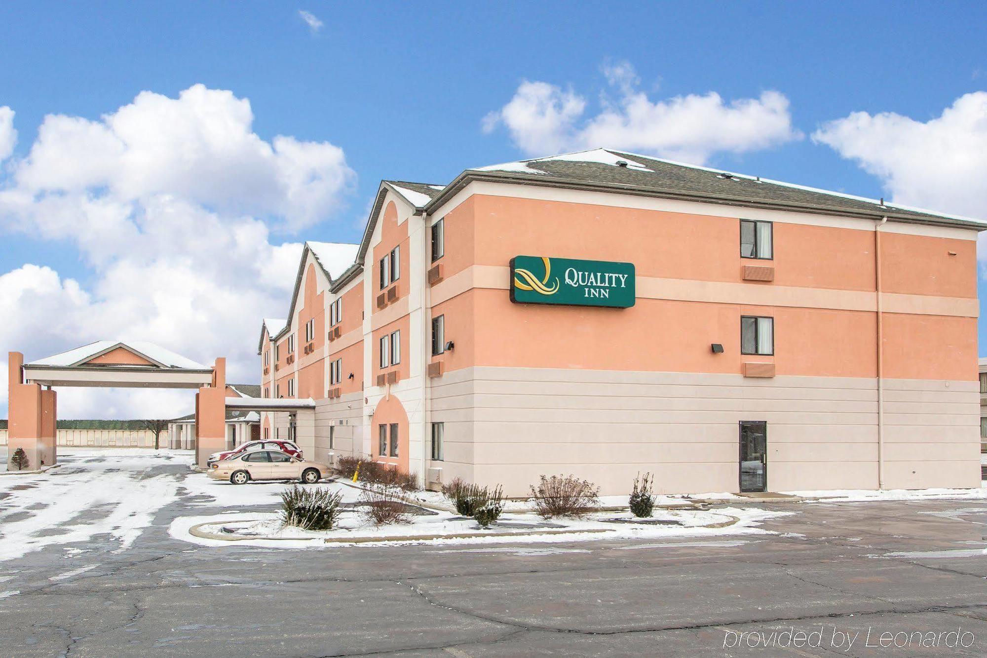 Quality Inn Меррилвилл Экстерьер фото