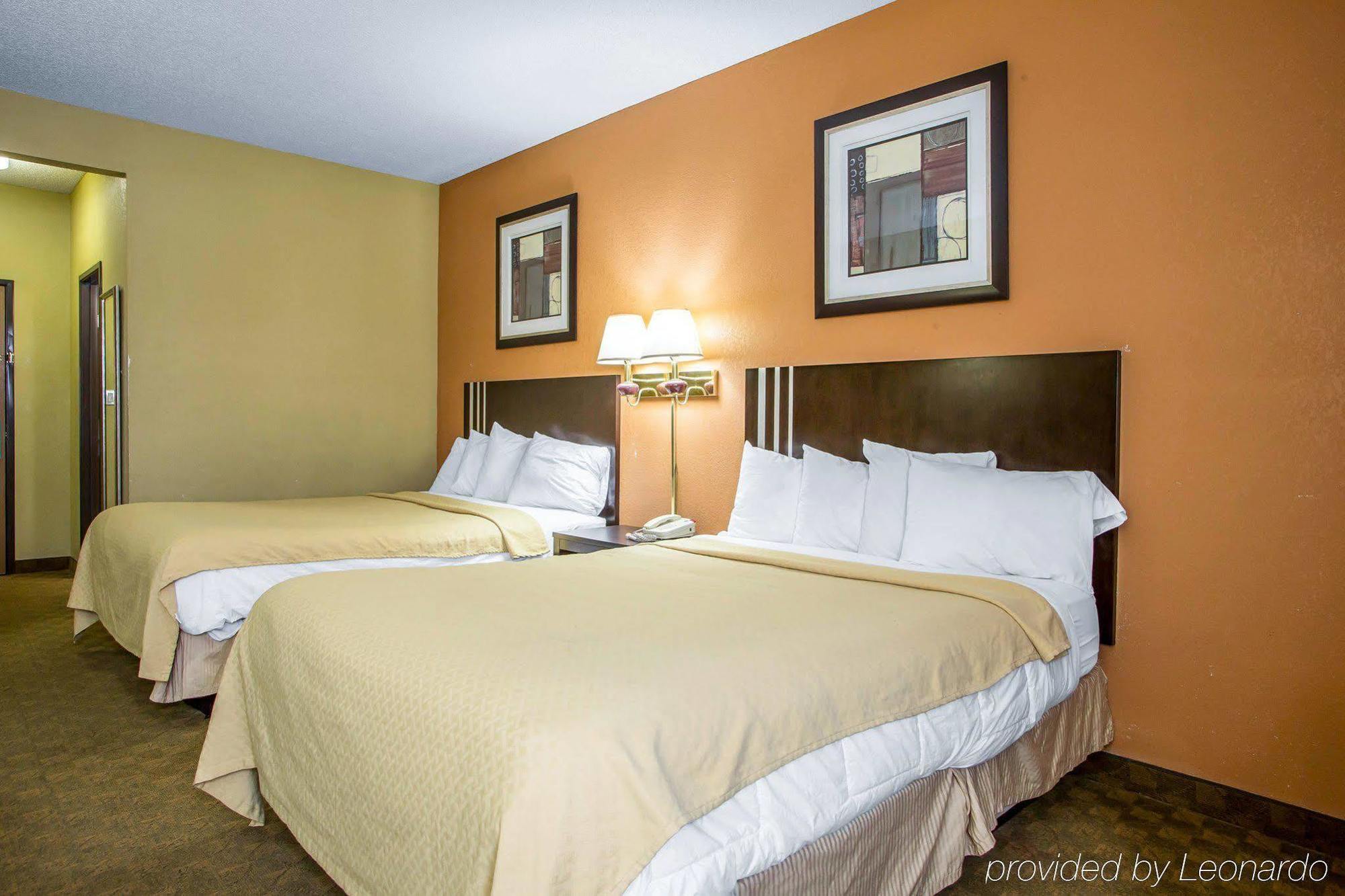 Quality Inn Меррилвилл Экстерьер фото