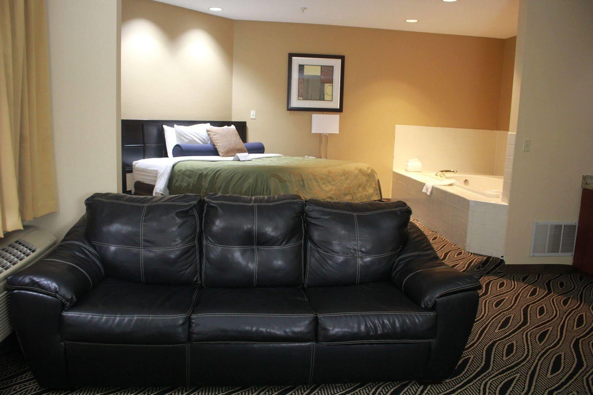 Quality Inn Меррилвилл Экстерьер фото